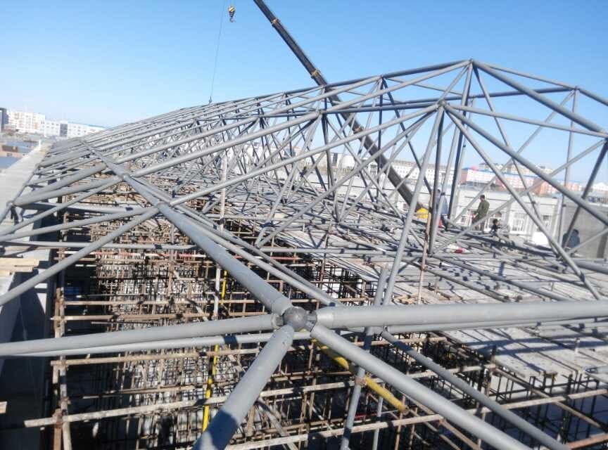 琼海商贸城屋顶网架工程